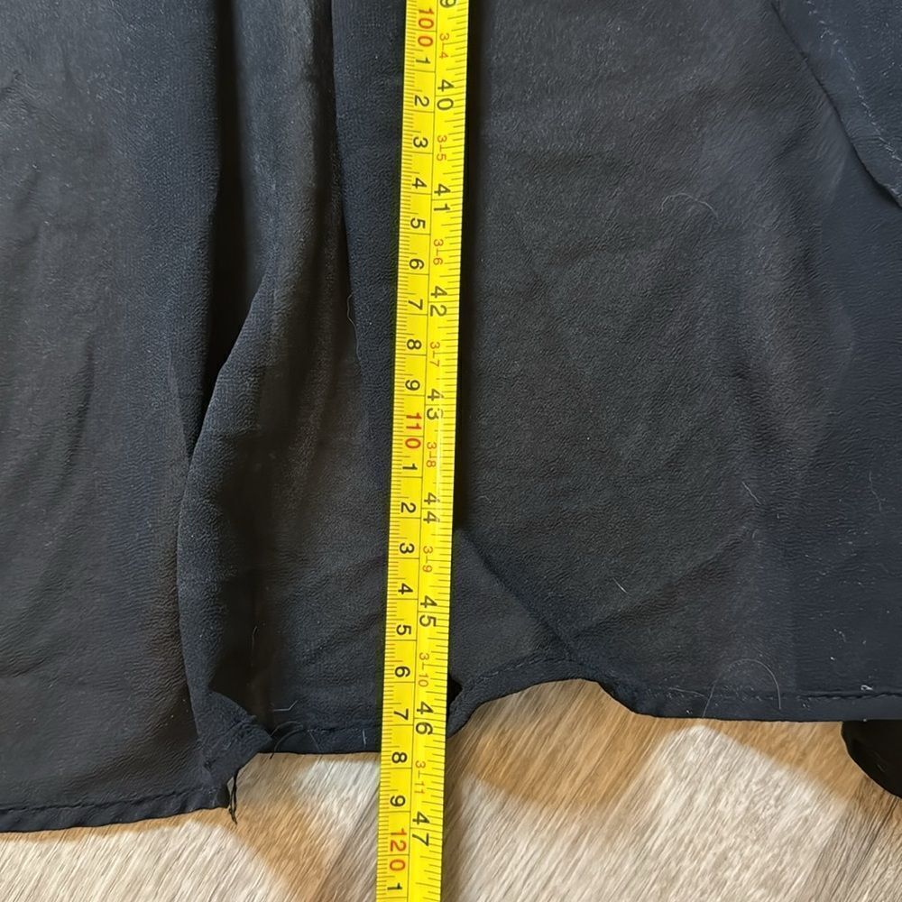 Doe & Rae Black Dress. Size Medium. Cute LBD. Higher in front hem line. - Picture 5 of 6